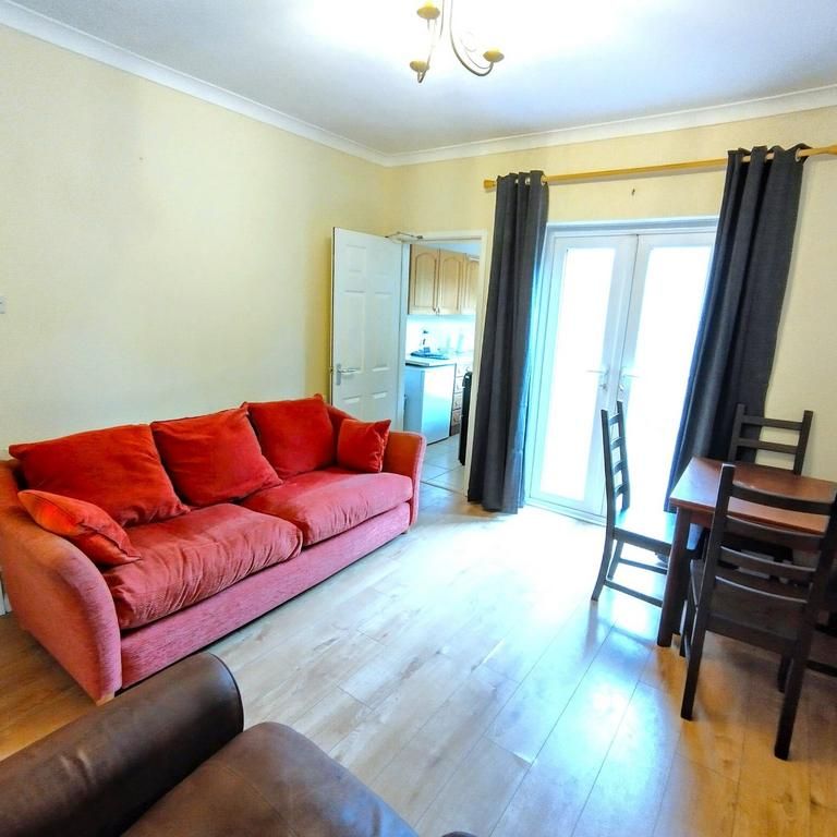 4 bedroom house to rent - Photo 1