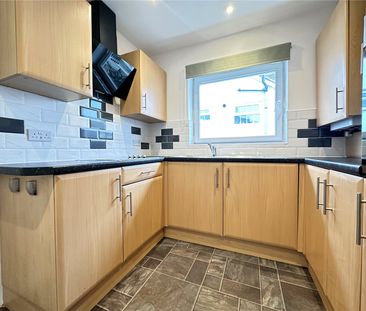 9, Grove Farm Croft, Leeds, West Yorkshire, LS16 6DE - Photo 6