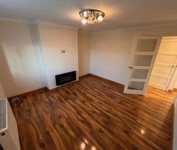 2 bedroom maisonette to rent - Photo 2