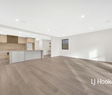 Stunning Luxury and Modern 5-Bedroom House for Lease! - Photo 2