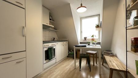 Zentrale 1.5 Zi.-Dachwohnung mit Lift - Photo 3