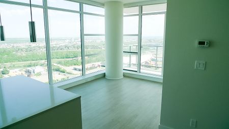 City Views & Sophisticated Vibes At The Guardian. - Photo 2