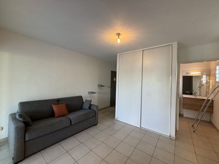Studio climatisé en résidence sécurisée avec votre agence Longfort Immobilier - Photo 3