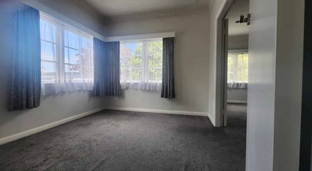 Comfort, Space & Convenience in a Prime Location - Photo 3