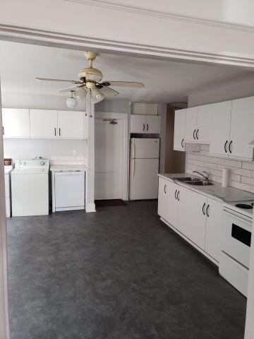 For Lease - 44 Scarboro Beach Main Boulevard, Toronto, Ontario - Photo 3