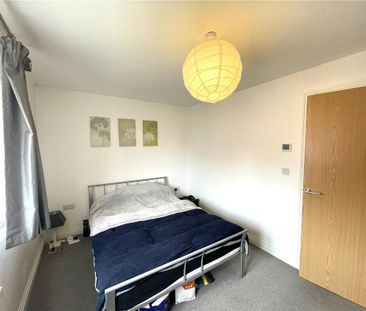 2 bedroom end of terrace house to rent - Photo 4