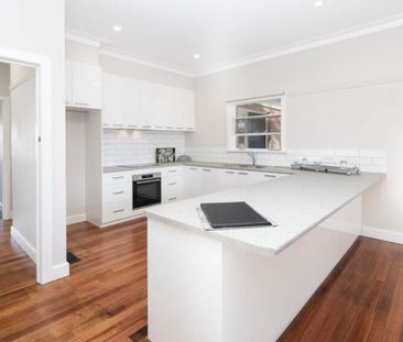 609 Howitt Street, Soldiers Hill - Photo 2