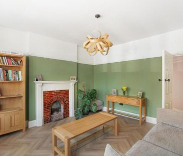 5 bedroom detached house to rent - Photo 3