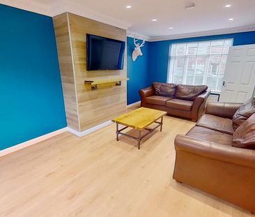 4 bedroom terraced house to rent - Photo 1