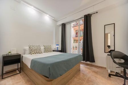 Calle Buenos Aires, Valencia, Valencian Community 46006 - Photo 3