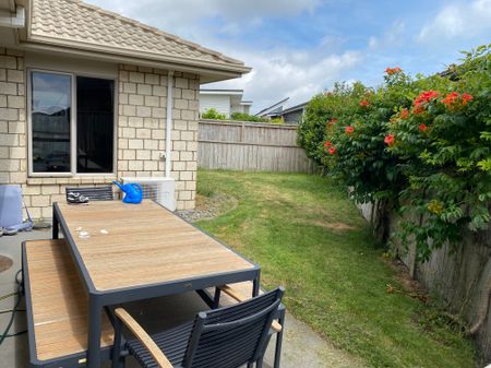 Charming Family Home in Papamoa - Photo 2