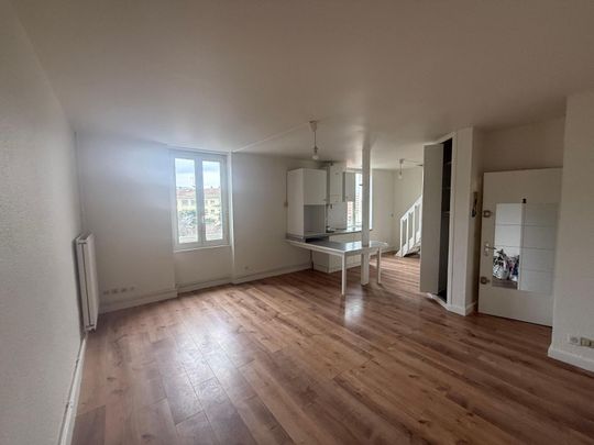 Location Appartement 4 pièces 46m² BOURG LES VALENCE 26500 - Photo 1