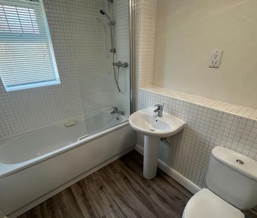 2 bedroom House To Let - Photo 2
