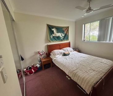 Shared Furnished Apartment in Southport - Photo 3