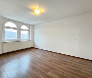 Neues Zuhause. Dachgeschosswohnung zum Einziehen und Wohlfühlen! - Photo 2