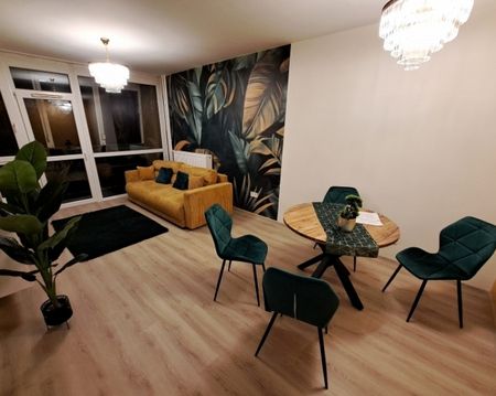 Kiadó belvárosi felújított 2 szobás erkélyes lakás! - Fotó 2