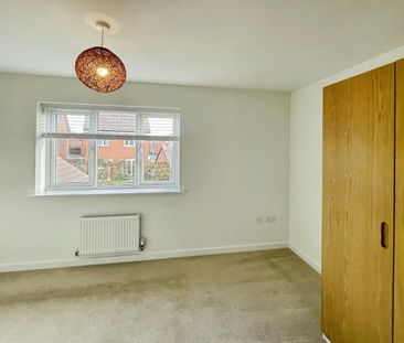 Chaff Cutter Grove, Stratford-upon-Avon - Photo 4