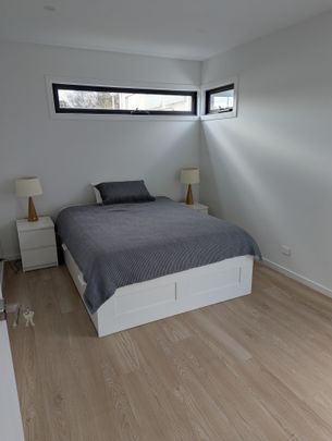 Hawthorn East - Photo 1