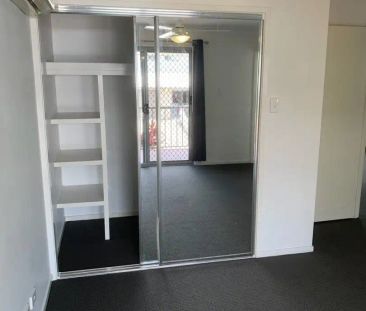 “Modern Townhouse 3 Bed 2.5 Bath” - Photo 6