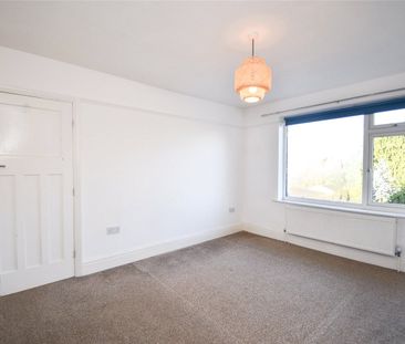 Pembroke Drive, CH65 6TB, Ellesmere Port - Photo 4