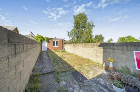 1 bedroom in a house share to rent - Photo 5