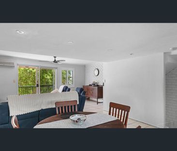 4/4 Kitchener Street, Golden Beach, Qld 4551 - Photo 2