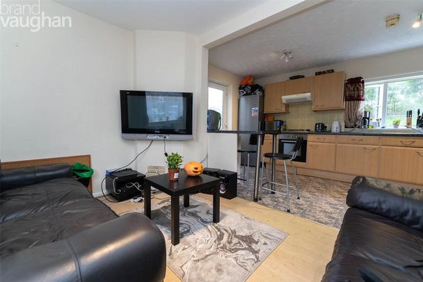 5 bedroom semi-detached house to rent - Photo 1