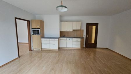 Hofseitig & absolut ruhig! 2-Zimmer-Wohnung mit Terrasse/Garten – Nähe U3/U4/U6 & Mariahilfer Straße - Foto 3