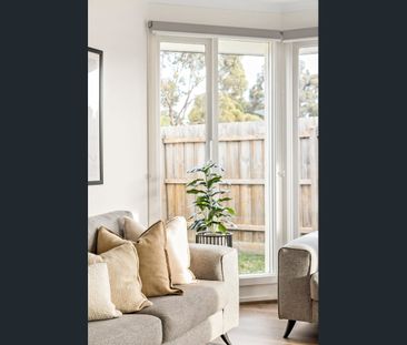 Stylish Family Living in prime location! - Photo 1
