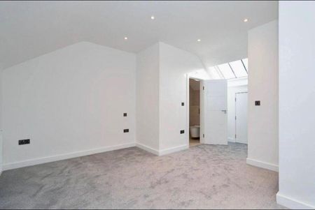 4 bed house to rent in Chapel Croft, Kings Langley, WD4 - Photo 4