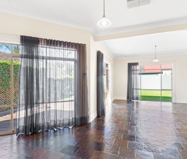 7 Royal Avenue, Hyde Park - Photo 2