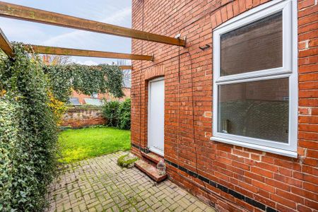 3 bedroom semi-detached house to rent - Photo 4