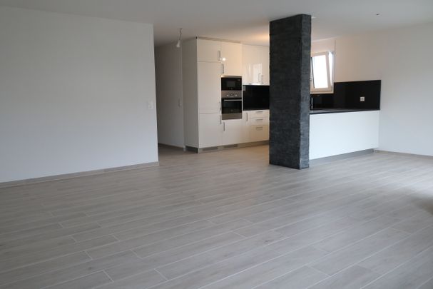 3 ½ PIÈCES - Au rez-de-chaussée - Foto 1