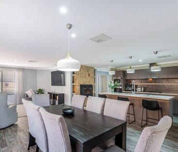 Impressive Hampton inspired home !! - Photo 1