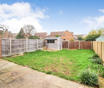 3 bedroom semi-detached house to rent - Photo 4