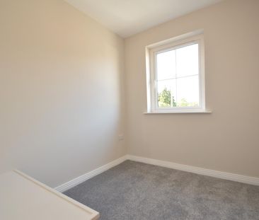 114 Kinross Avenue, Belfast, BT5 7GH - Photo 2