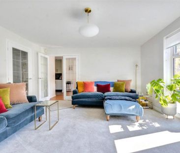 4 bedroom detached house to rent - Photo 2