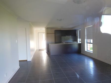 30 Tier Hill Drive, Smithton TAS 7330 - House For Rent - $420 | Domain - Photo 3
