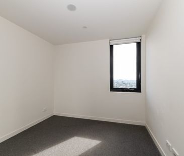 Unblocked view to Box Hill Garden - Photo 2