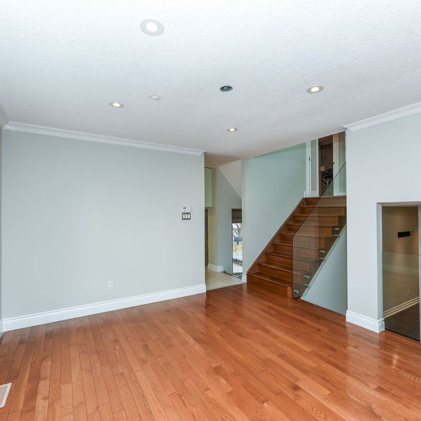 For Lease - 3162 Folkway Drive Unit# Upper Level, Mississauga, Ontario - Photo 1