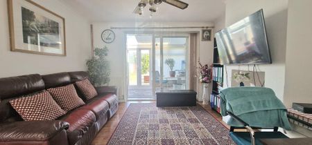 3 bedroom property to rent - Photo 2