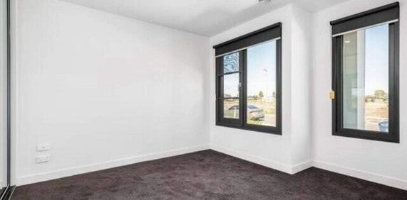 Clyde North - Photo 2