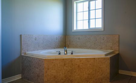 For Lease - 63 Haviland Circle, Brampton, Ontario - Photo 2