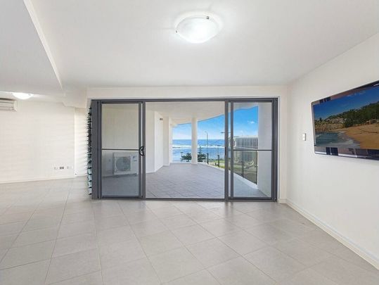 The Entrance - Photo 1