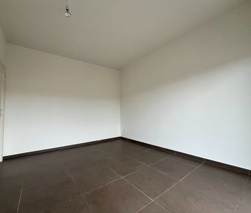 Hedendaags 2 slpk appartement met terras - Photo 2