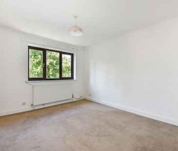 2 bedroom end of terrace house to rent - Photo 3