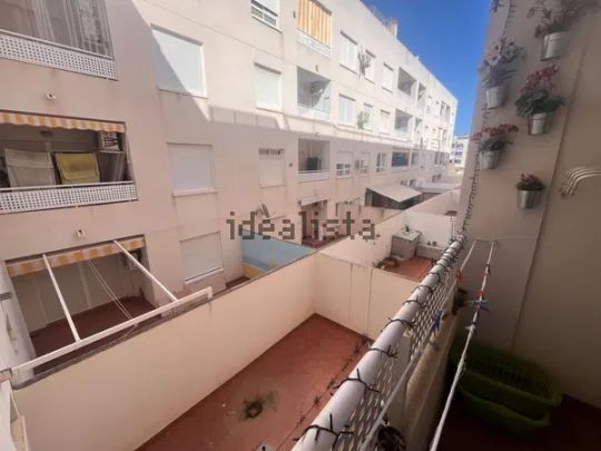 Alquiler de piso en Almoradí - Photo 1