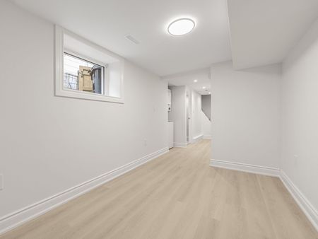 For Lease - 727 Rhodes Avenue Unit# Lower, Toronto, Ontario - Photo 3