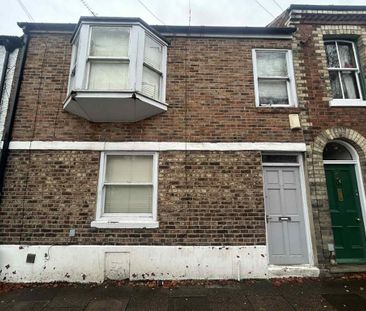 5 bedroom private hall to rent - Photo 1