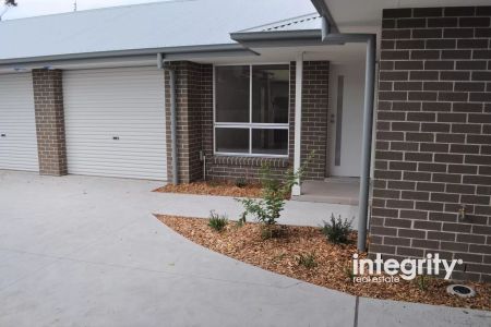 Close to Town - Photo 5